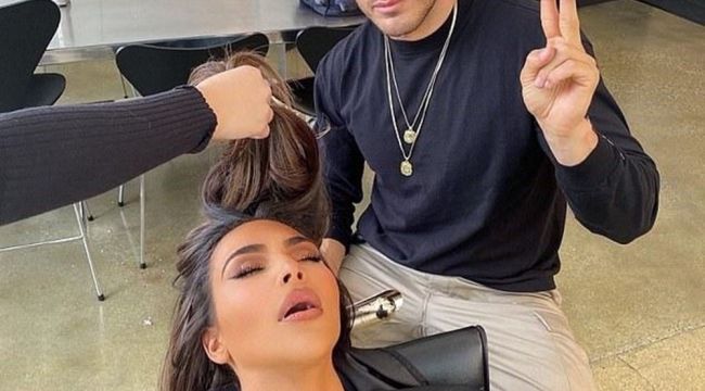 Ünlü Model Kim Kardashian Bakım İçin Gittiği Kuaförde Uyuya Kaldı