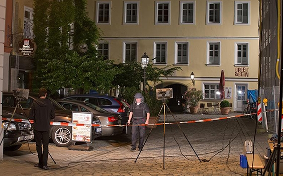Almanya'da bir restoranda bombalı saldırı düzenlendi